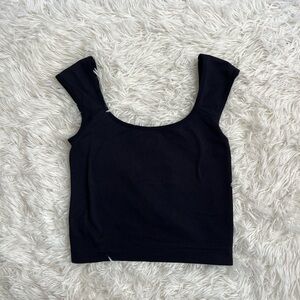 Garage basic black crop top